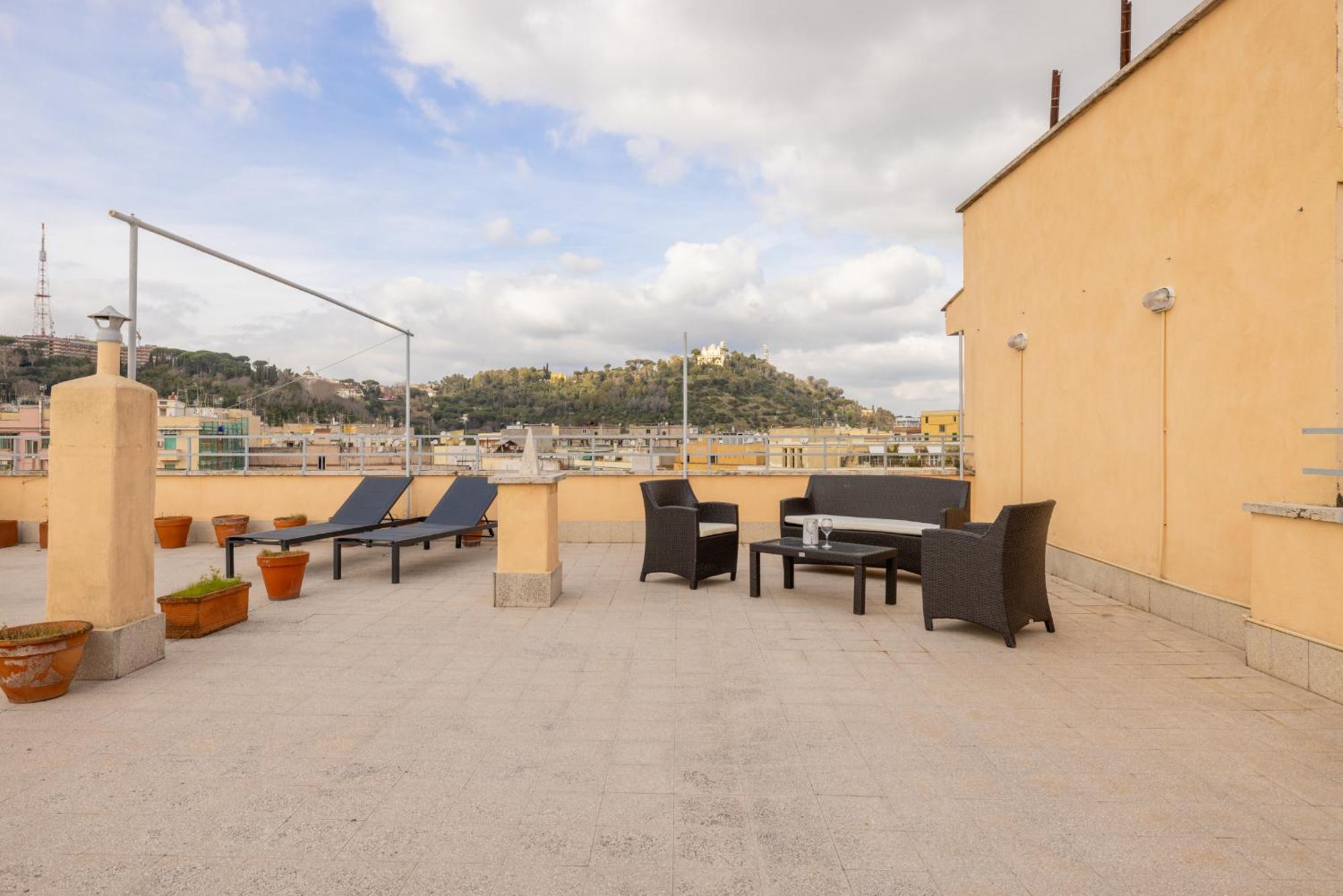 Top Floor Apt With Rooftop Terrace Near St. Peter Rzym Zewnętrze zdjęcie
